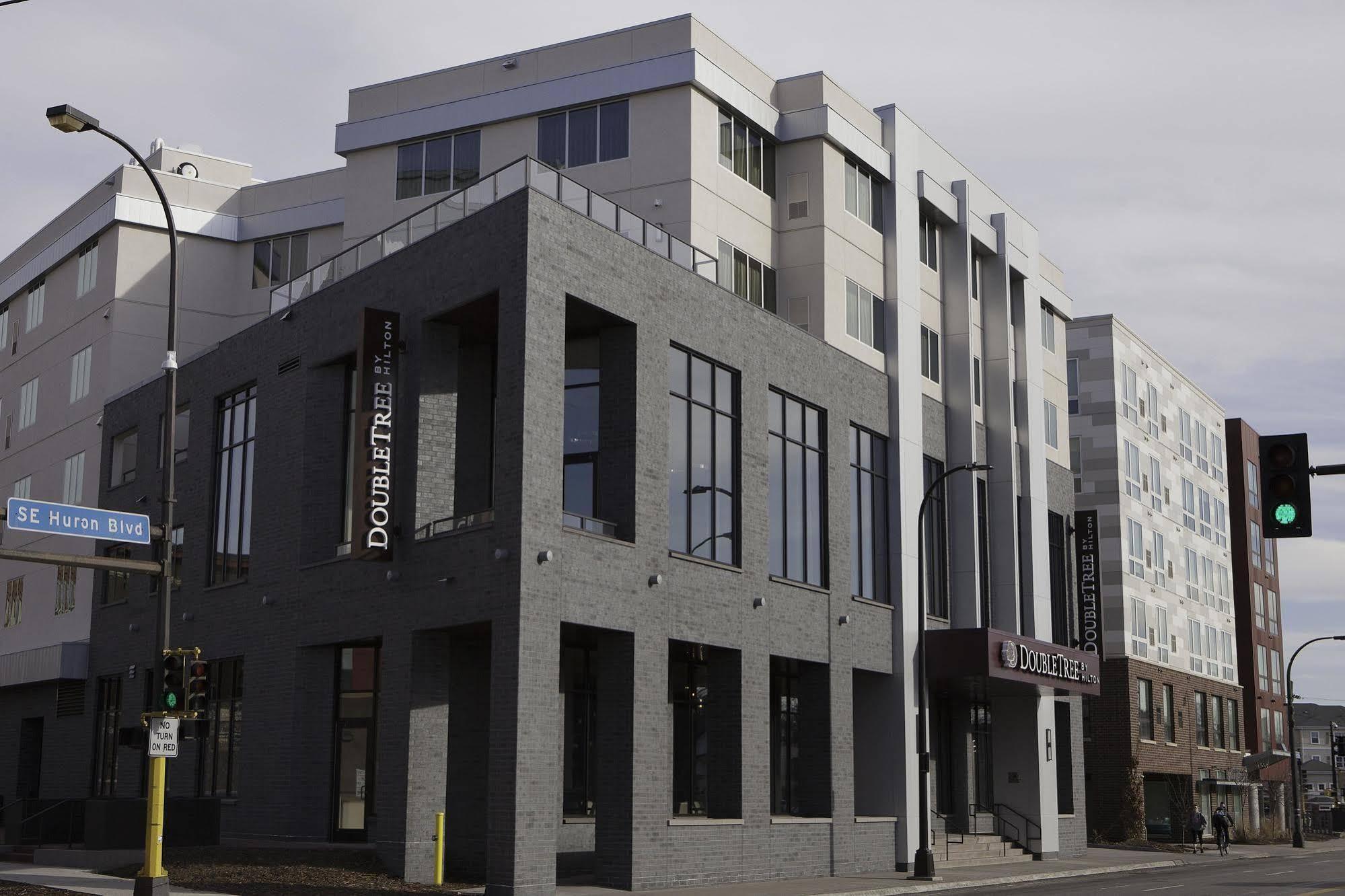 Hilton Garden Inn Minneapolis - University Area Exterior photo