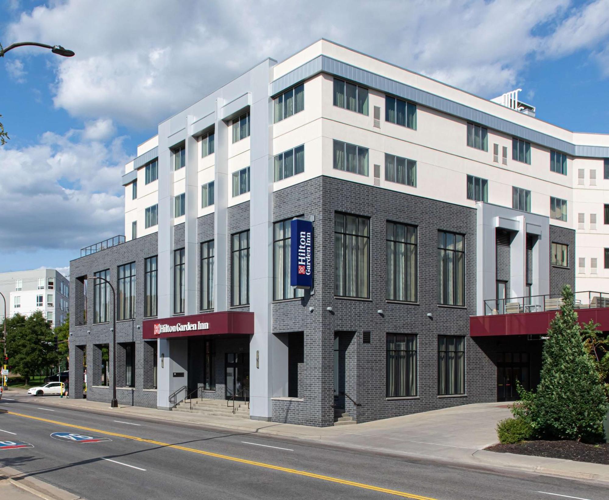 Hilton Garden Inn Minneapolis - University Area Exterior photo