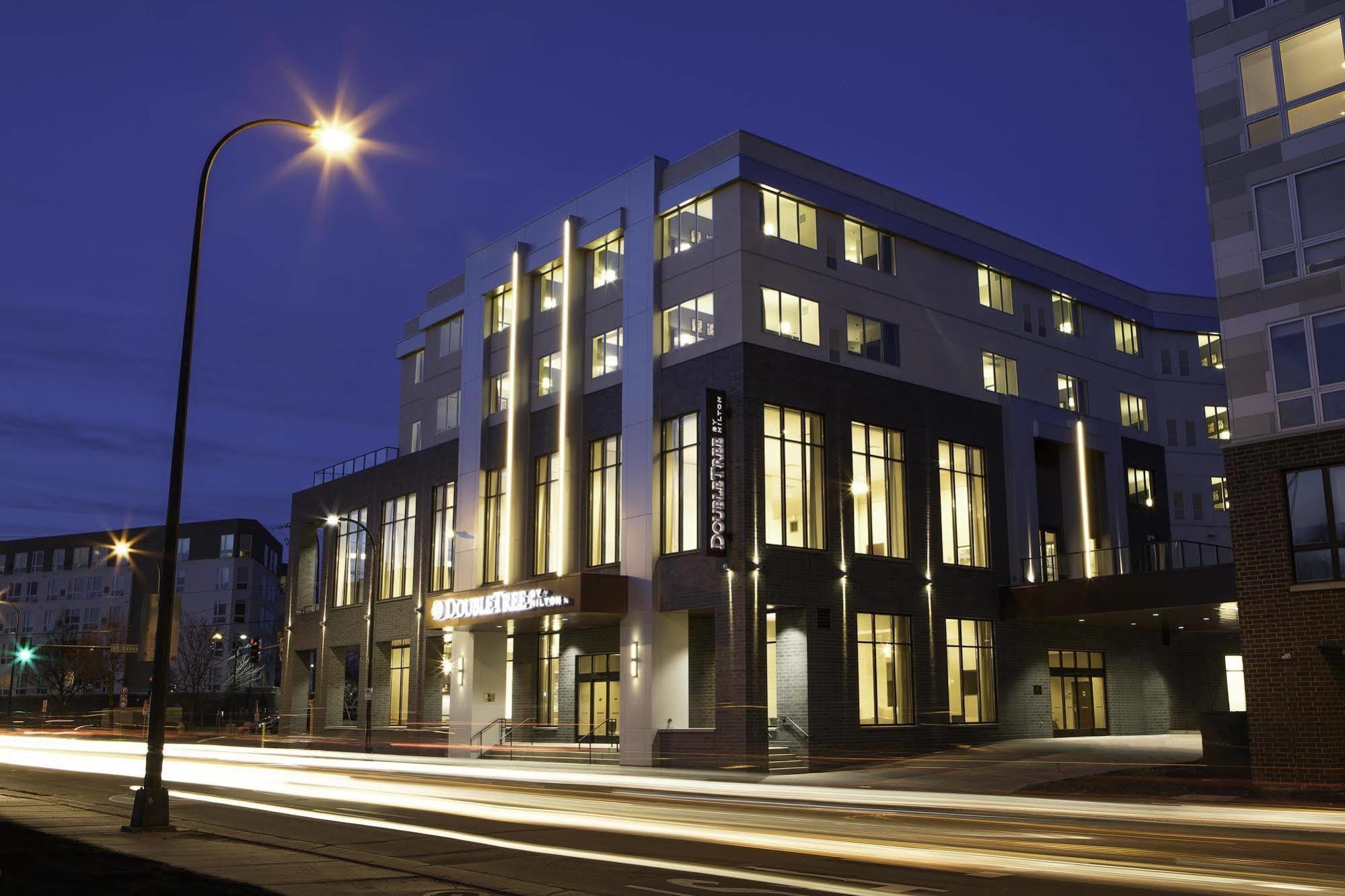 Hilton Garden Inn Minneapolis - University Area Exterior photo